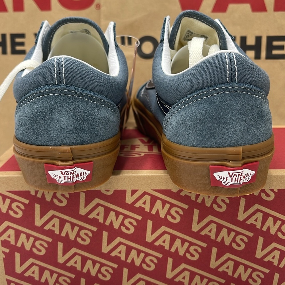 Vans WMNS Old Skool
Vintage Gum Stormy Weather
VN0A5KRSRV2 Sneakers - Picture 13 of 16